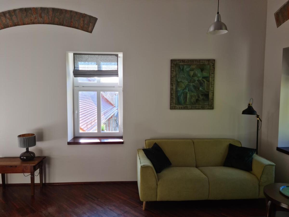 Apartament W Starej Szkole Apartment Srebrna Góra Exterior foto