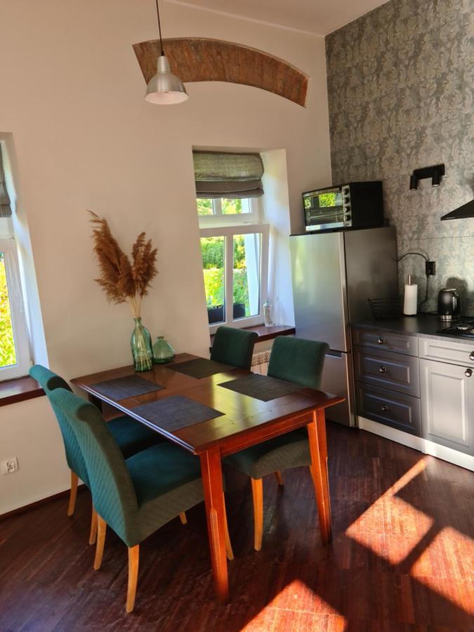 Apartament W Starej Szkole Apartment Srebrna Góra Exterior foto