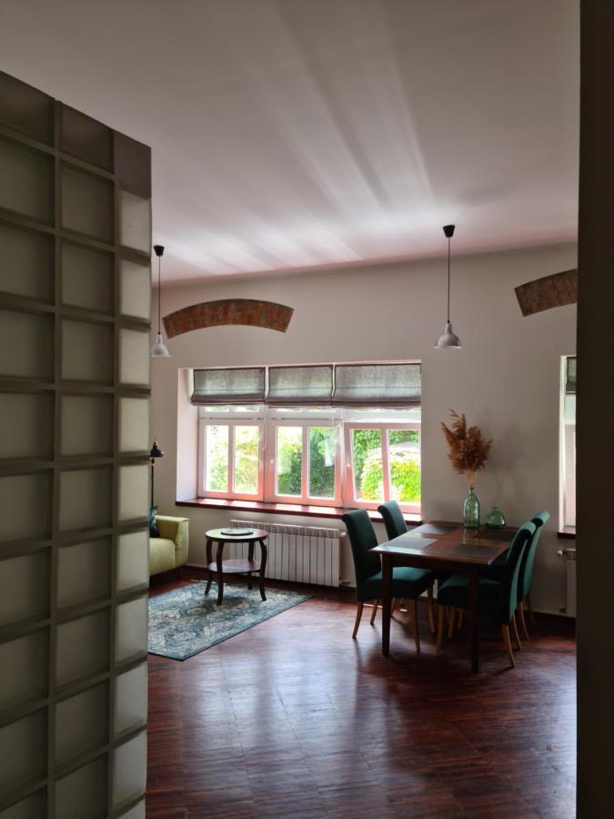 Apartament W Starej Szkole Apartment Srebrna Góra Exterior foto
